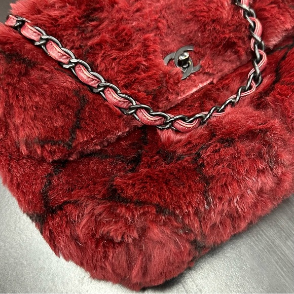 Chanel Rare Black Burgundy Fur Diamond Quilted Classic Flap Bag - Picture 3 of 9